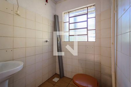Casa à venda com 320m², 4 quartos e 2 vagas Casa à venda com 320m², 4 quartos e 2 vagasBanheiro