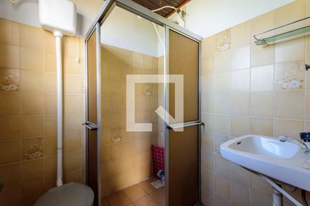 Casa à venda com 320m², 4 quartos e 2 vagas Casa à venda com 320m², 4 quartos e 2 vagasBanheiro da Suíte