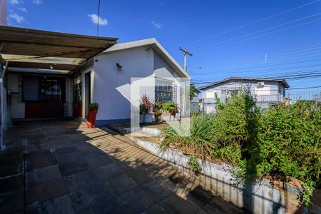 Casa à venda com 320m², 4 quartos e 2 vagas Casa à venda com 320m², 4 quartos e 2 vagasEntrada