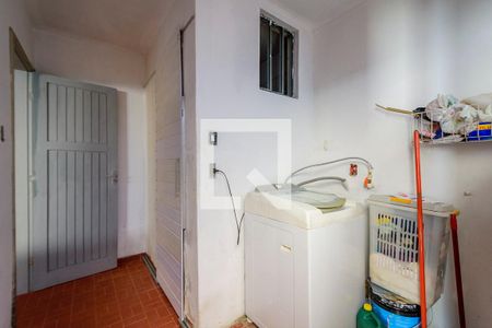 Casa à venda com 320m², 4 quartos e 2 vagas Casa à venda com 320m², 4 quartos e 2 vagasÁrea de Serviço