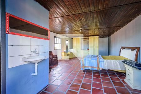 Casa à venda com 320m², 4 quartos e 2 vagas Casa à venda com 320m², 4 quartos e 2 vagasSuíte