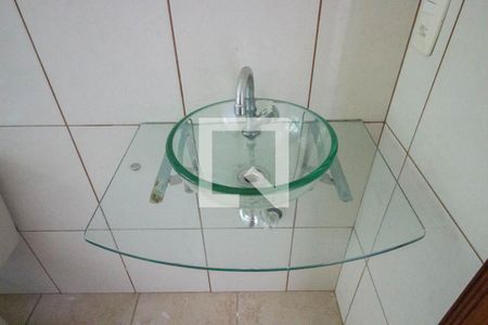 Casa à venda com 180m², 3 quartos e 2 vagas Casa à venda com 180m², 3 quartos e 2 vagasPia