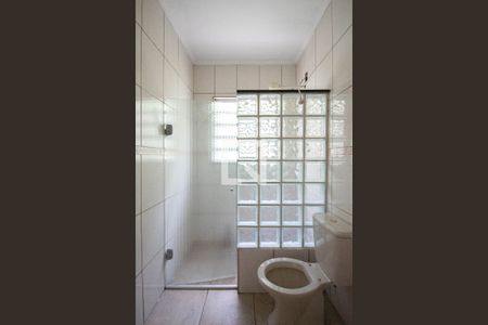 Casa à venda com 180m², 3 quartos e 2 vagas Casa à venda com 180m², 3 quartos e 2 vagasBanheiro