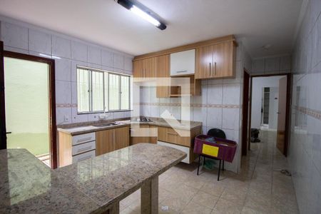 Casa à venda com 180m², 3 quartos e 2 vagas Casa à venda com 180m², 3 quartos e 2 vagasCozinha