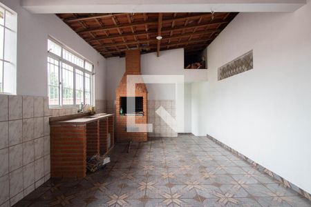 Casa à venda com 180m², 3 quartos e 2 vagas Casa à venda com 180m², 3 quartos e 2 vagasÁrea de Serviço - Churrasqueira