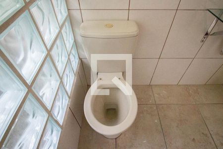 Casa à venda com 180m², 3 quartos e 2 vagas Casa à venda com 180m², 3 quartos e 2 vagasVaso