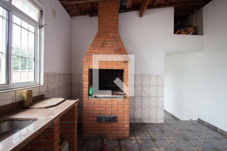 Casa à venda com 180m², 3 quartos e 2 vagas Casa à venda com 180m², 3 quartos e 2 vagasÁrea de Serviço - Churrasqueira