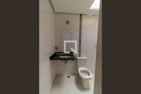 Casa à venda com 110m², 3 quartos e 2 vagasBanheiro Corredor