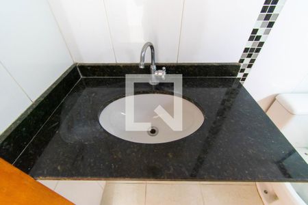 Casa à venda com 110m², 3 quartos e 2 vagasBanheiro da Suíte