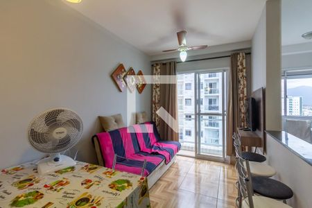 Sala de apartamento para alugar com 2 quartos, 48m² em Ocian, Praia Grande