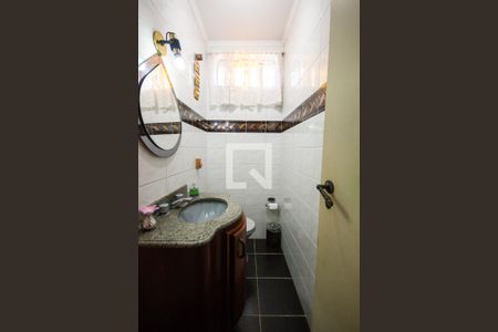 Banheiro de casa à venda com 4 quartos, 210m² em Cidade Dutra, São Paulo