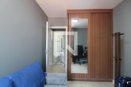Apartamento à venda com 74m², 2 quartos e 1 vagaQuarto 2