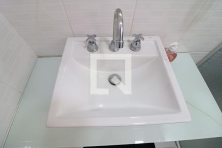 Apartamento à venda com 74m², 2 quartos e 1 vagaBanheiro da Suíte