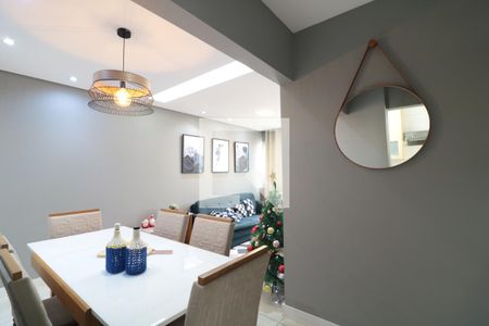 Apartamento à venda com 74m², 2 quartos e 1 vagaSala de Jantar