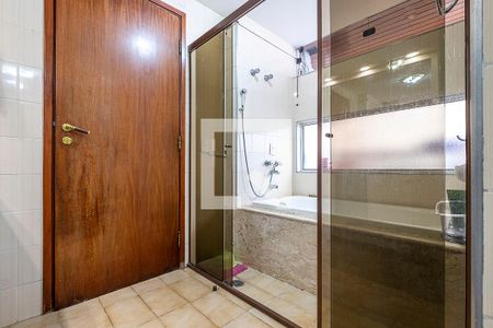 Apartamento à venda com 185m², 4 quartos e 3 vagasSuíte 1 - Banheiro