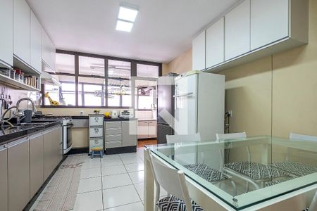 Apartamento à venda com 185m², 4 quartos e 3 vagasCozinha