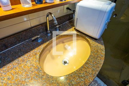 Apartamento à venda com 185m², 4 quartos e 3 vagasBanheiro