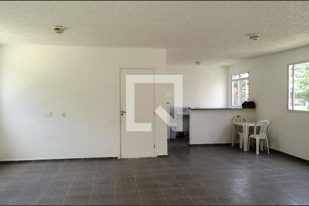 Apartamento para alugar com 43m², 2 quartos e 1 vaga Apartamento para alugar com 43m², 2 quartos e 1 vagaÁrea comum - Salão de festas