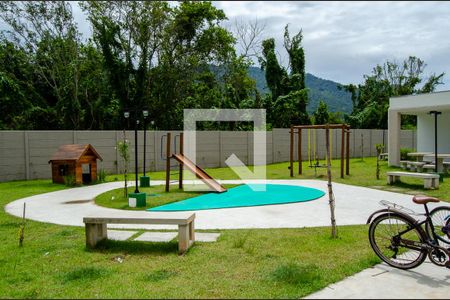 Área comum playground de apartamento para alugar com 2 quartos, 43m² em Vargem Pequena, Rio de Janeiro