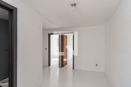 Sala de apartamento à venda com 2 quartos, 40m² em Rubem Berta, Porto Alegre