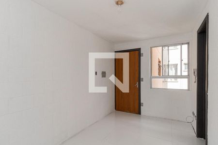 Sala de apartamento à venda com 2 quartos, 40m² em Rubem Berta, Porto Alegre