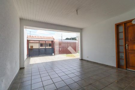 Casa para alugar com 130m², 3 quartos e 3 vagas Casa para alugar com 130m², 3 quartos e 3 vagasGaragem