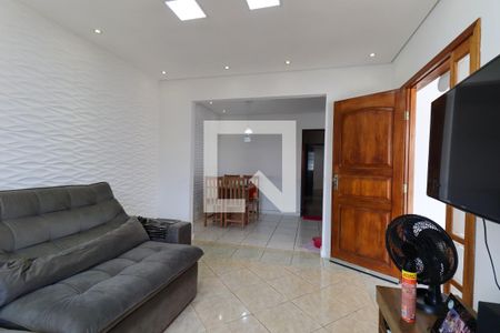 Casa para alugar com 130m², 3 quartos e 3 vagas Casa para alugar com 130m², 3 quartos e 3 vagasSala