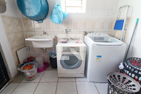 Casa para alugar com 130m², 3 quartos e 3 vagas Casa para alugar com 130m², 3 quartos e 3 vagasÁrea de Serviço