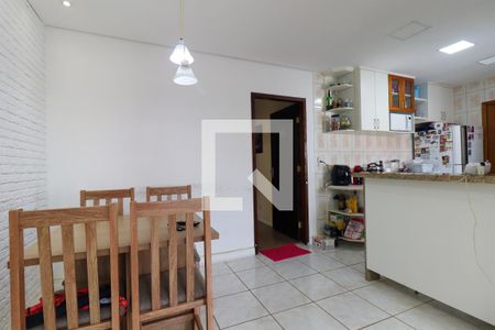 Casa para alugar com 130m², 3 quartos e 3 vagas Casa para alugar com 130m², 3 quartos e 3 vagasCopa