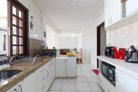 Casa para alugar com 130m², 3 quartos e 3 vagas Casa para alugar com 130m², 3 quartos e 3 vagasCozinha