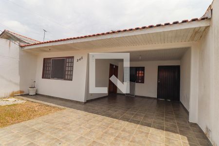 Casa para alugar com 130m², 3 quartos e 3 vagas Casa para alugar com 130m², 3 quartos e 3 vagasFachada