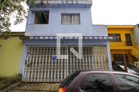 Casa à venda com 140m², 5 quartos e 1 vaga Casa à venda com 140m², 5 quartos e 1 vagaFachada