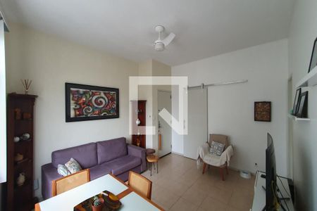 Apartamento à venda com 73m², 2 quartos e 1 vaga Apartamento à venda com 73m², 2 quartos e 1 vagaSala