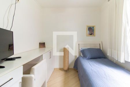 Casa à venda com 150m², 4 quartos e 8 vagasQuarto 01