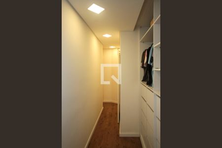 Casa de condomínio à venda com 95m², 3 quartos e 2 vagasCloset
