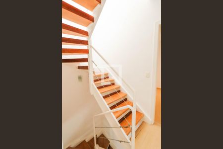 Escadas de casa de condomínio à venda com 3 quartos, 176m² em Parque Mandaqui, São Paulo