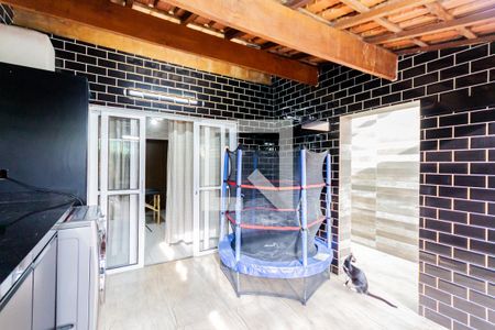 Casa à venda com 100m², 3 quartos e 2 vagasÁrea de Serviço