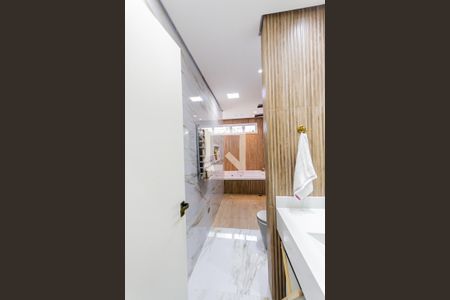 Casa à venda com 100m², 3 quartos e 2 vagasBanheiro da Suíte