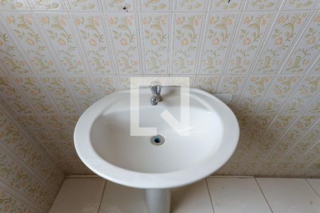 Casa à venda com 180m², 3 quartos e 3 vagas Casa à venda com 180m², 3 quartos e 3 vagasBanheiro