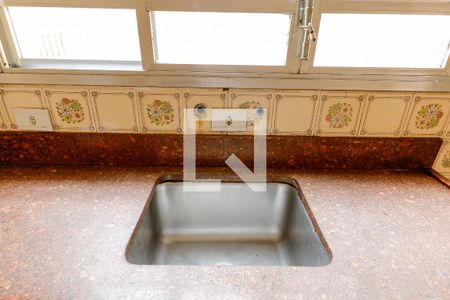 Casa à venda com 180m², 3 quartos e 3 vagas Casa à venda com 180m², 3 quartos e 3 vagasCozinha