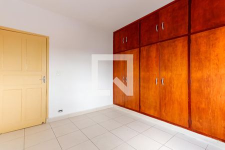 Casa à venda com 180m², 3 quartos e 3 vagas Casa à venda com 180m², 3 quartos e 3 vagasQuarto 2