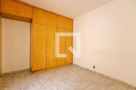 Casa à venda com 180m², 3 quartos e 3 vagas Casa à venda com 180m², 3 quartos e 3 vagasSuíte