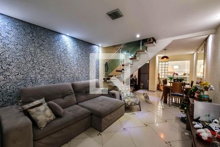 sala de estar de casa à venda com 2 quartos, 120m² em Parque Fongaro, São Paulo