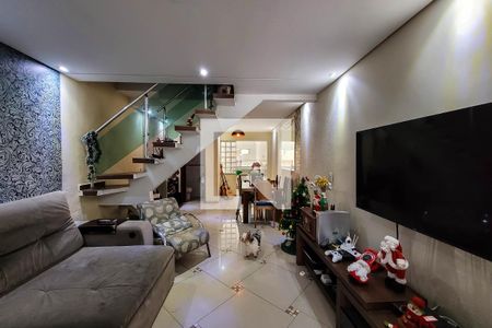 sala de estar de casa à venda com 2 quartos, 120m² em Parque Fongaro, São Paulo