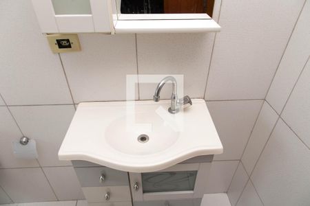 Casa à venda com 242m², 4 quartos e 2 vagas Casa à venda com 242m², 4 quartos e 2 vagasBanheiro Social 2