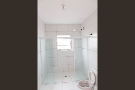 Casa à venda com 242m², 4 quartos e 2 vagas Casa à venda com 242m², 4 quartos e 2 vagasBanheiro Social 2