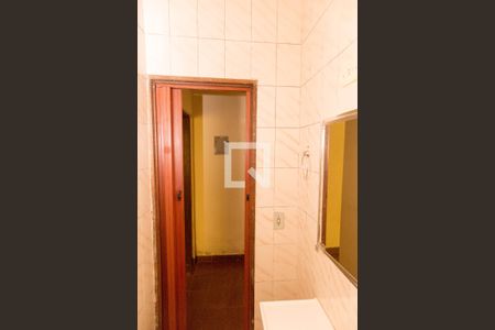 Casa à venda com 242m², 4 quartos e 2 vagas Casa à venda com 242m², 4 quartos e 2 vagasBanheiro Casa 2