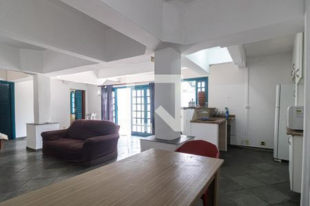 Casa à venda com 55m², 1 quarto e 1 vagaSala