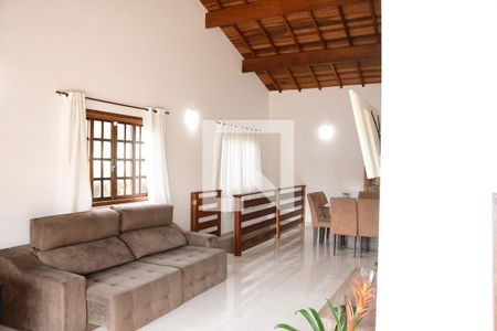 Sala de casa para alugar com 3 quartos, 200m² em Jardim Sabiá, Cotia