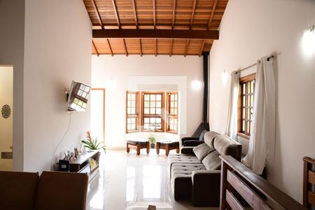 Sala de casa para alugar com 3 quartos, 200m² em Jardim Sabiá, Cotia